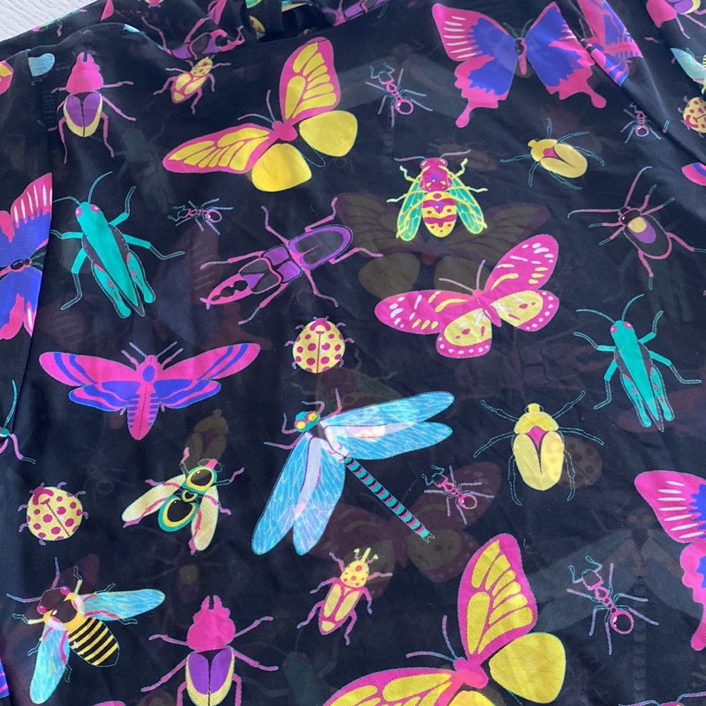 NWOT - Exoticathletica Short Sleeve Blouse - Picture 8 of 14